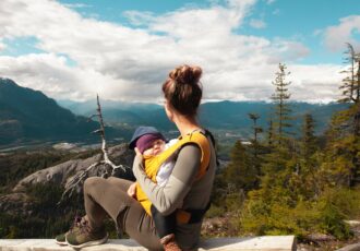 Bébé dans la nature