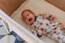 Laisser bébé pleurer - le blog Kaloo